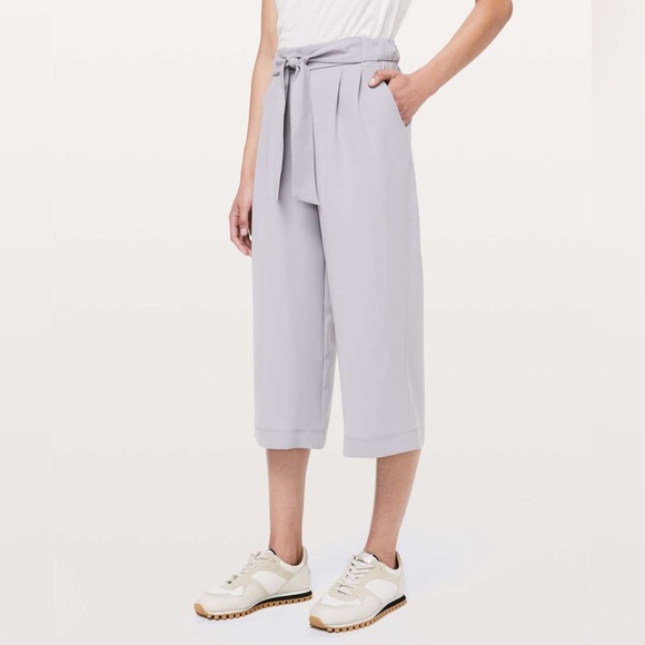 lululemon athletica Pants - Lululemon Noir Crop in Silverscreen